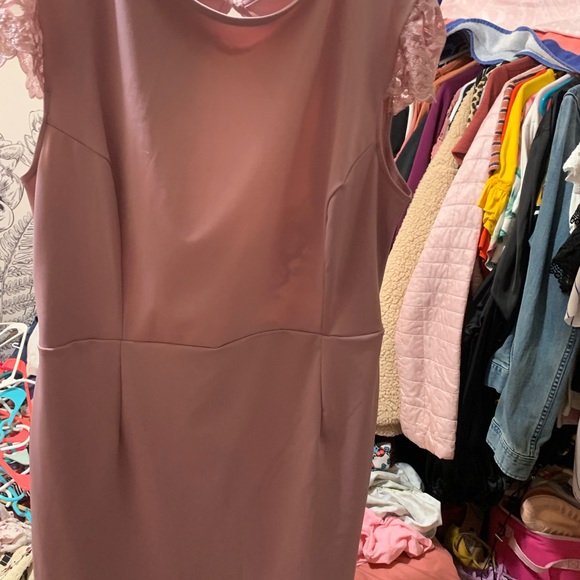 Clothes - Picture 3 of 6